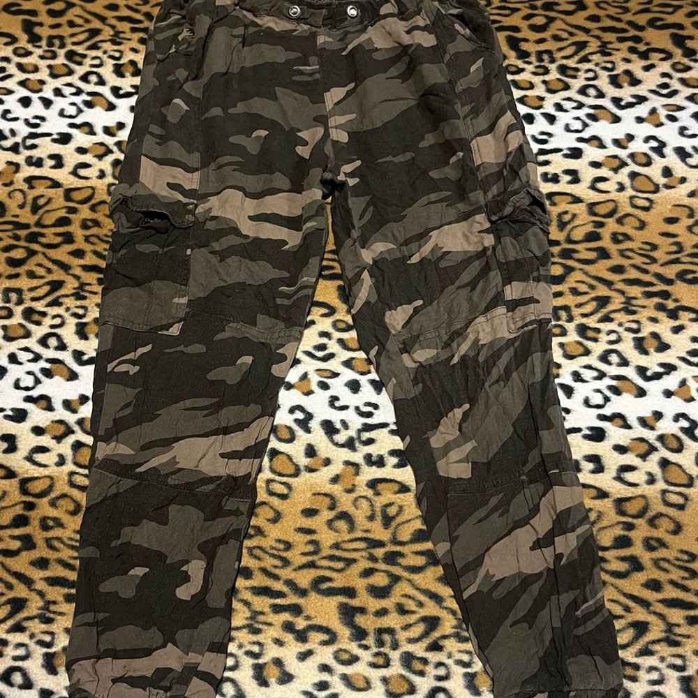 Rewash Camouflage Joggers in Green and Tan